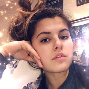 Meet your Posher, Michaela